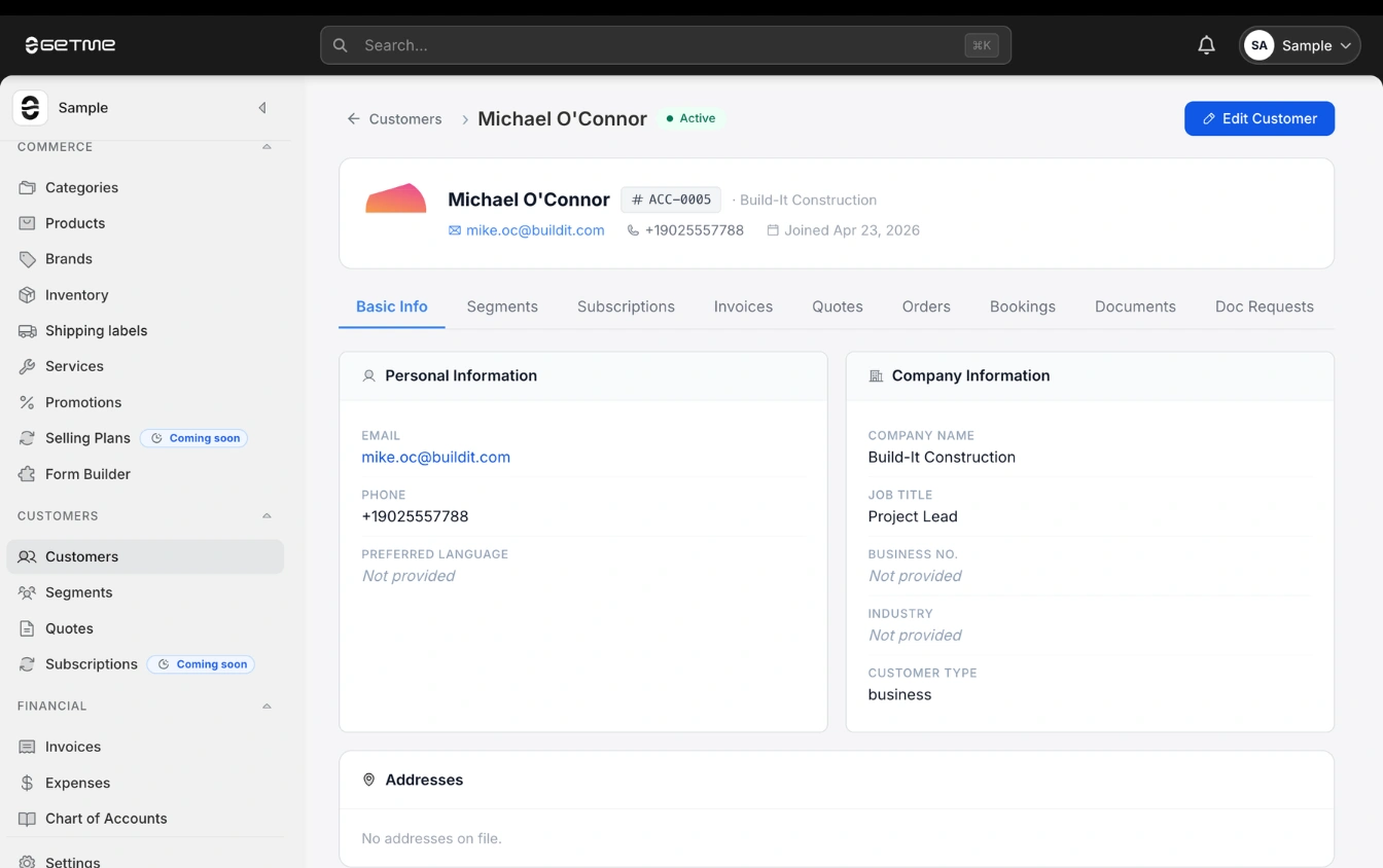 Fiche client Getme CRM avec champs structurés personnel, société, adresse, compte, fiscalité et paiement.